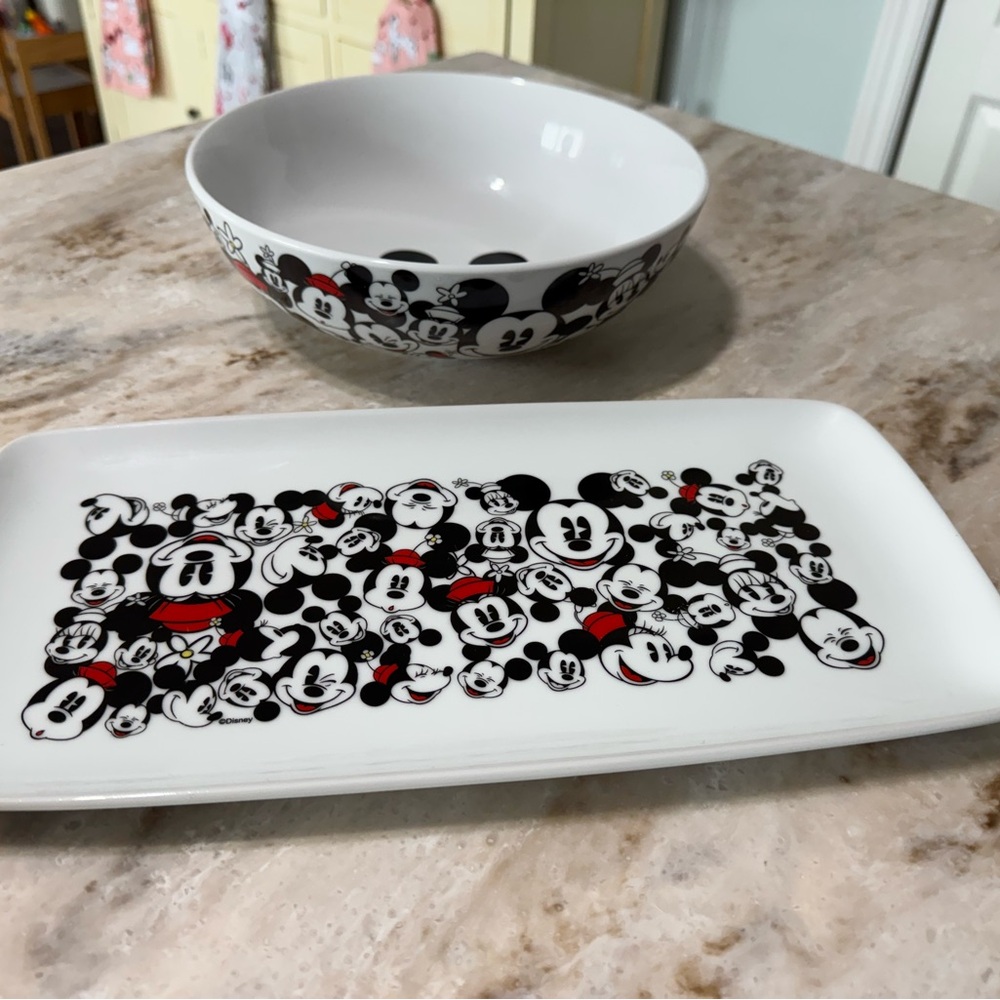Mickey Mouse Bowl and Tray Set